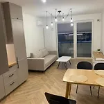 Beautiful Airport Workation 6 Persons 24 H Check In