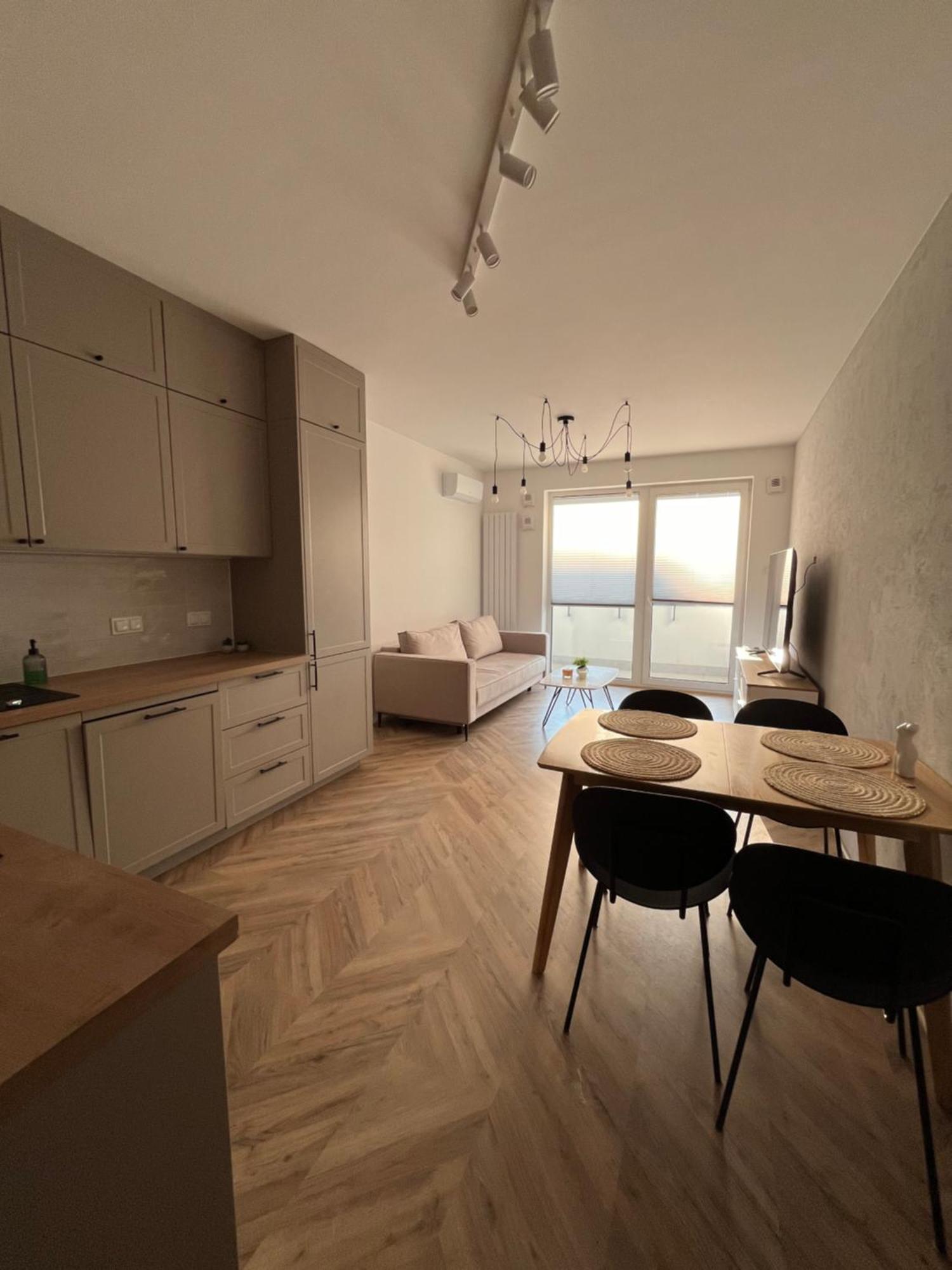 Beautiful Airport Workation 6 Persons 24 H Check In Apartament