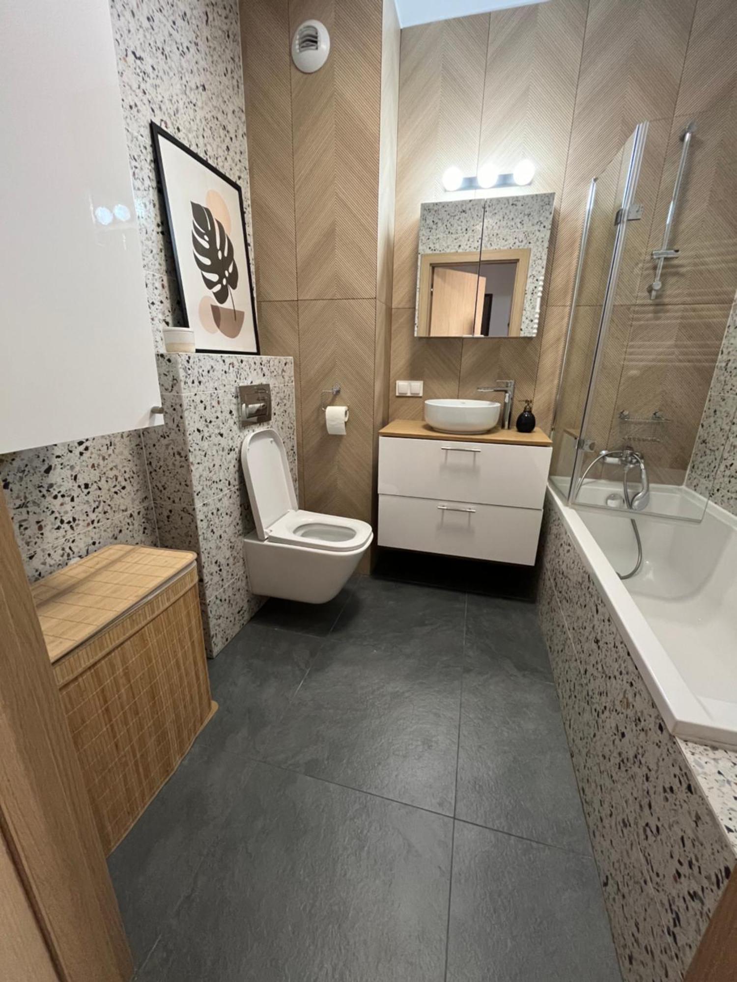 Apartament Beautiful Airport Workation 6 Persons 24 H Check In